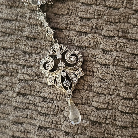 Express silver tone crystal 3 strand necklace, like New. RARE! - Picture 6 of 6